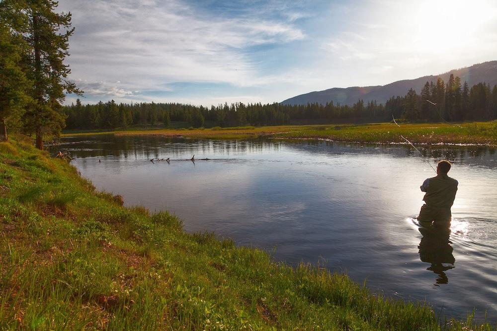 Headwaters Lodge & Cabins at Flagg Ranch photo 46