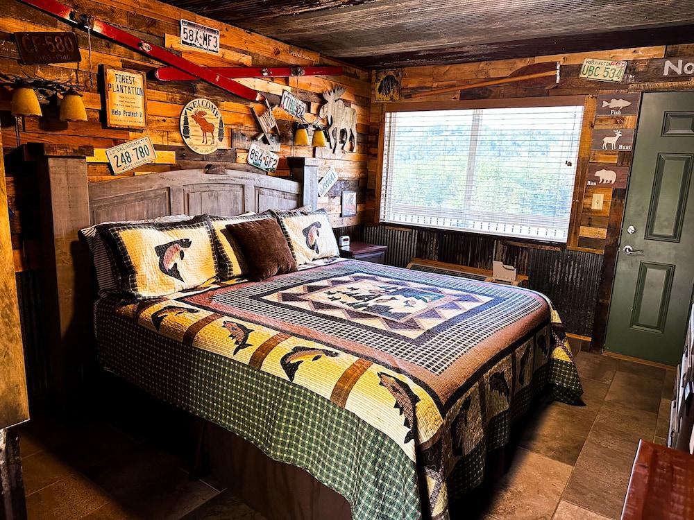 Flat Creek Lodge photo 4