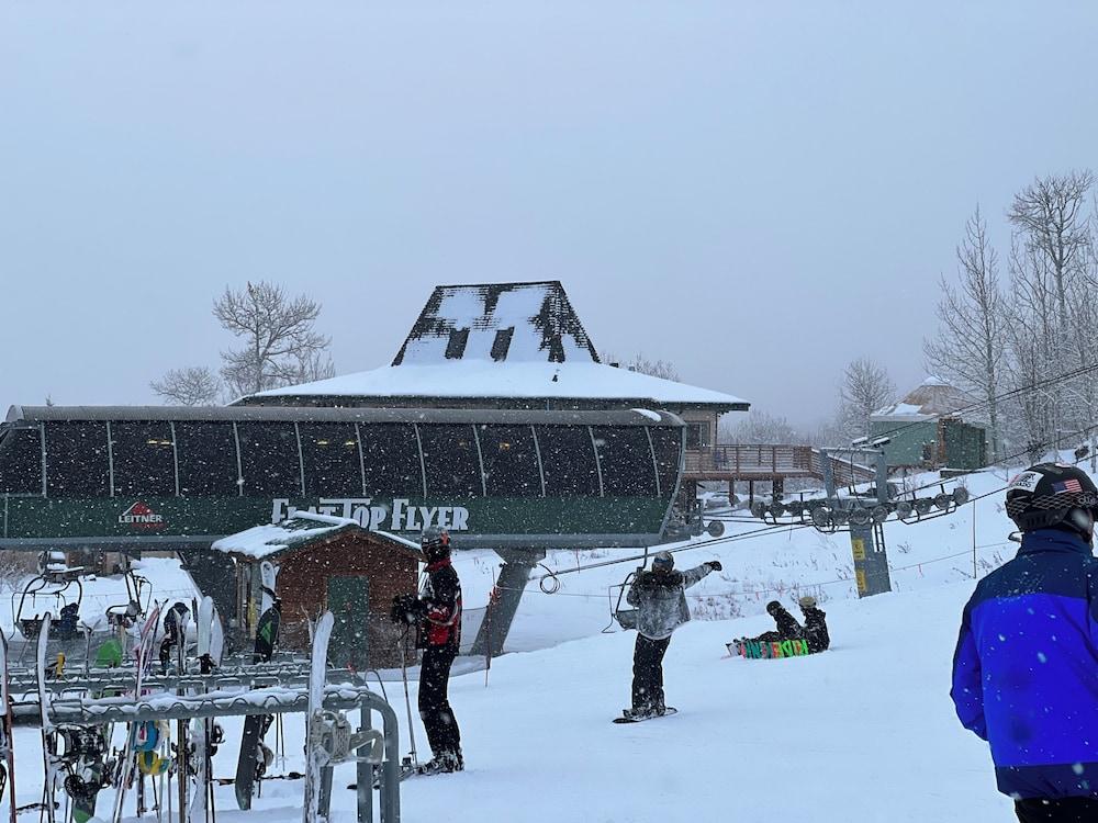 Slopeside photo 21