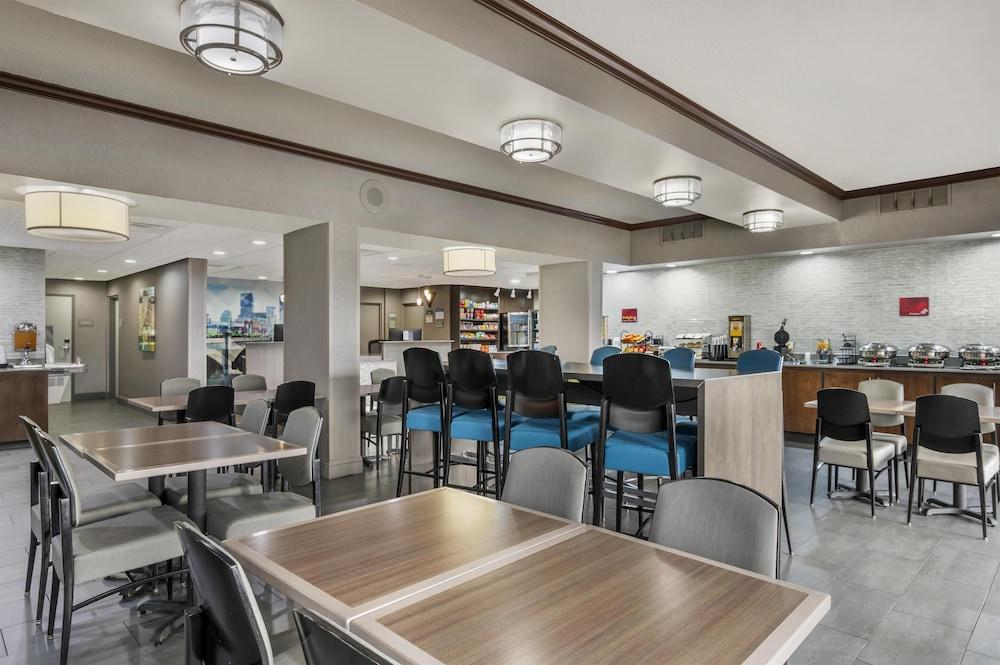 Best Western Plus Indianapolis NW Hotel photo 26