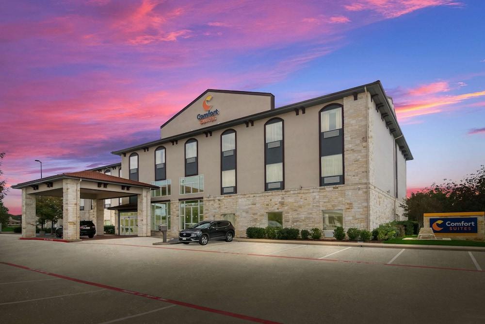 Comfort Suites Granbury photo 36