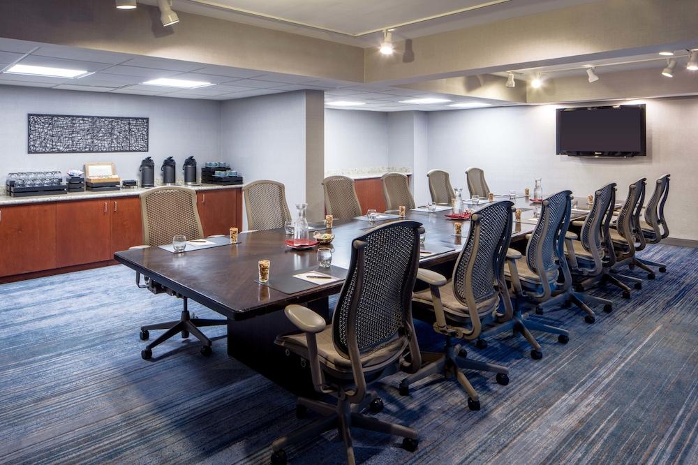 Sonesta Hotel Houston IAH Airport photo 45