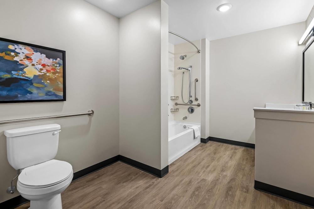 Everhome Suites Rochester Greece photo 38