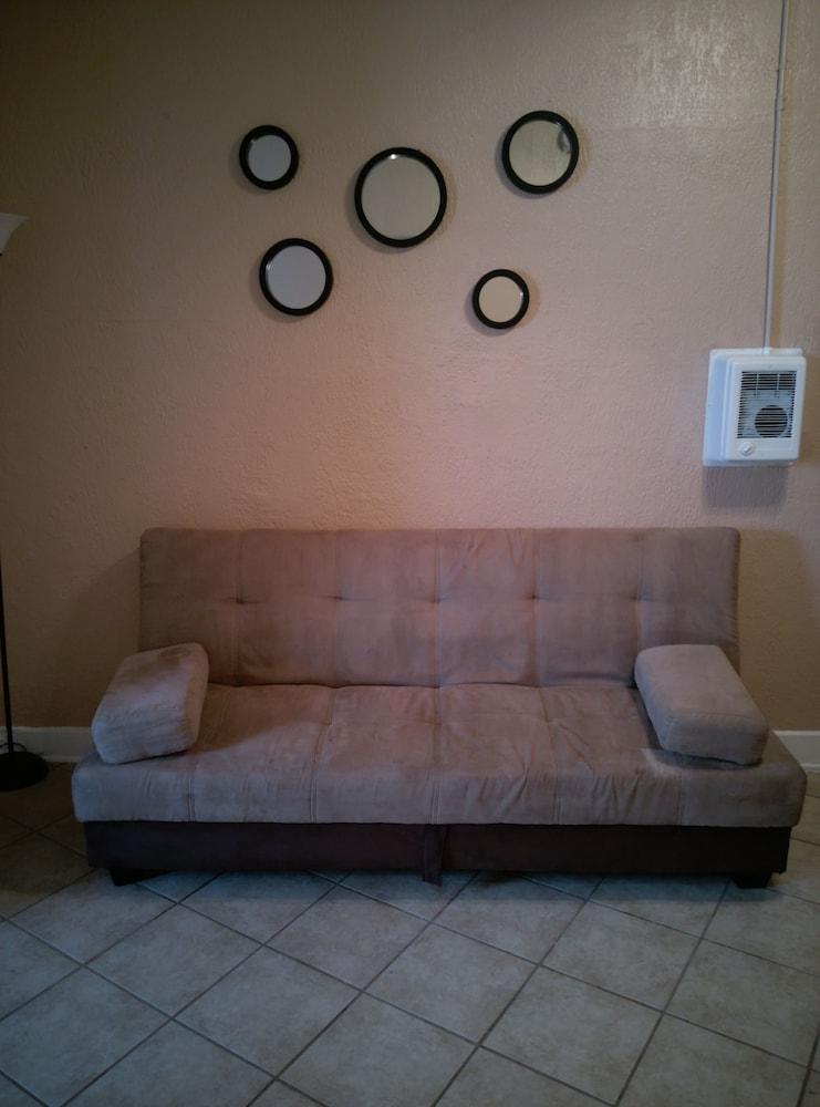 Monterey Inn Hotel photo 8