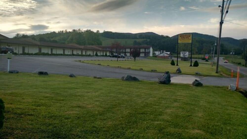 Marlinton Motor Inn photo 4