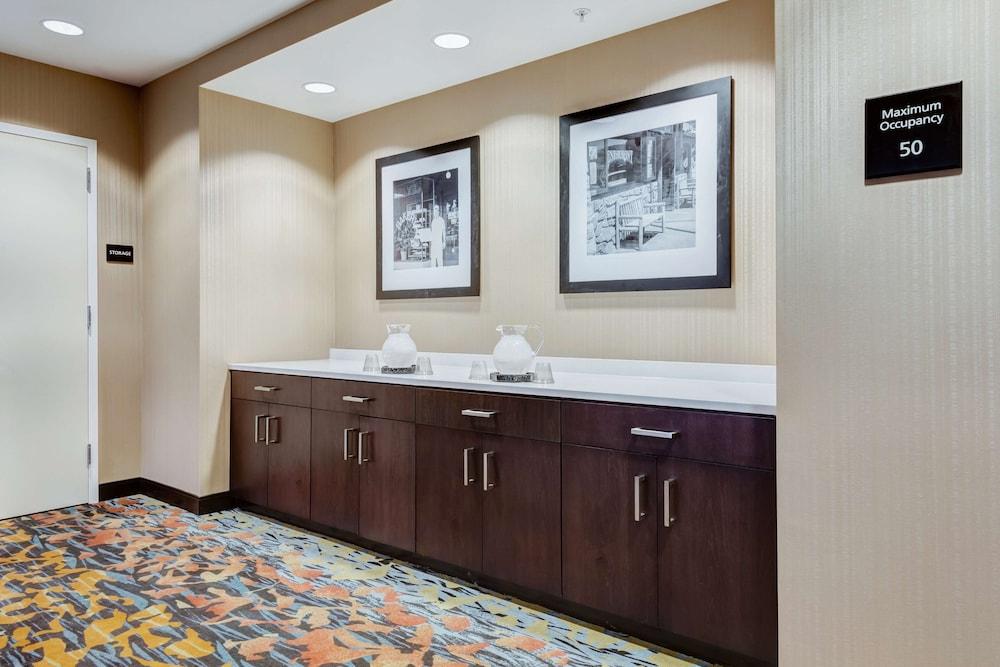 Hampton Inn St. Louis Wentzville photo 7