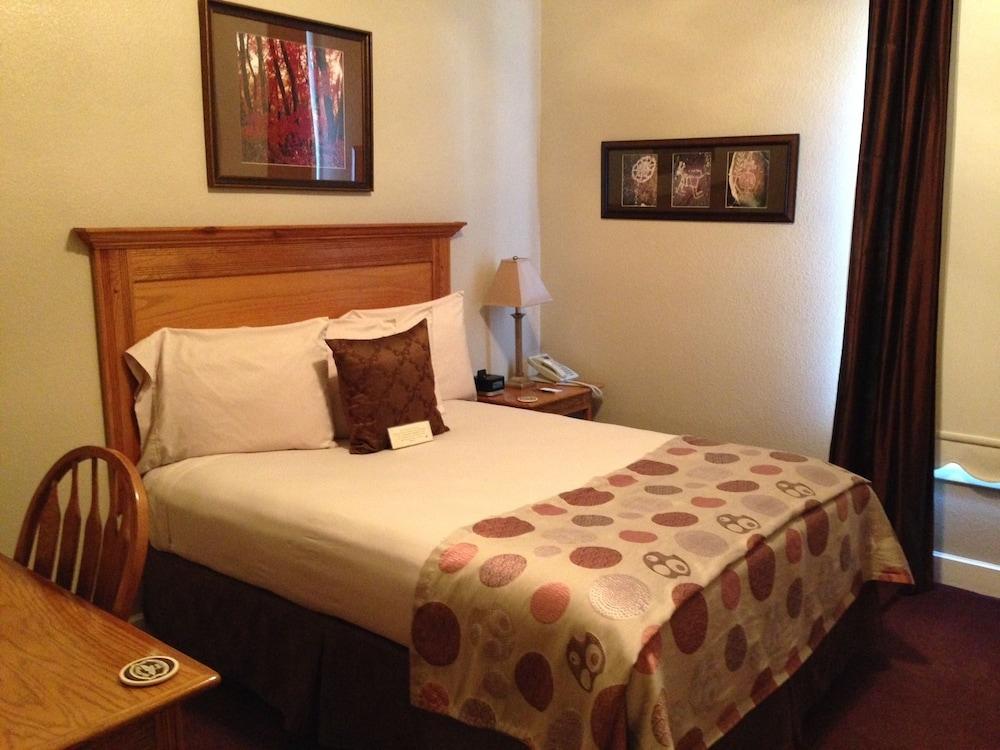 Heritage Inn photo 18