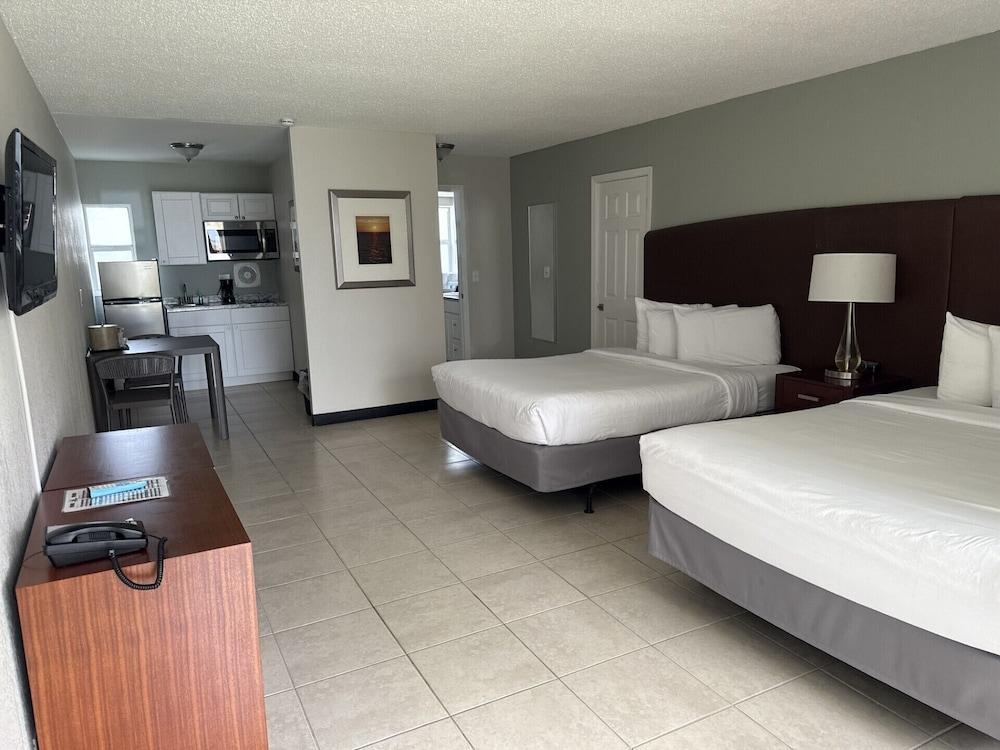 Clearwater Suites photo 10