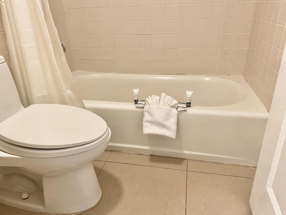 Garden Inn Homestead photo 32