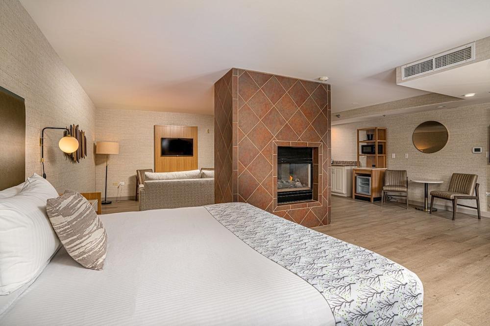 Midnight Rose & McGills Hotel & Casino photo 12
