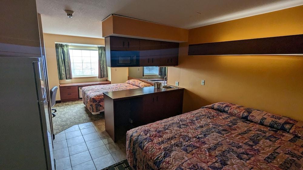 St Clair Inn and Suites photo 2