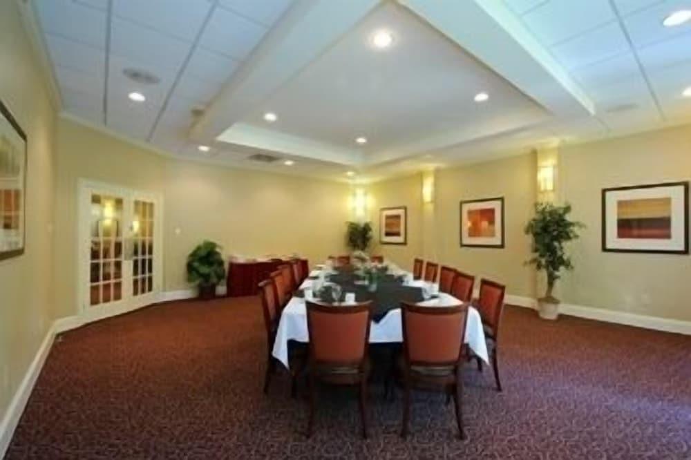 Budgetel Inn & Suites Atlanta photo 31