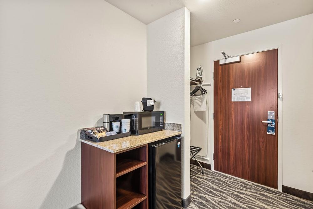 Cobblestone Hotel & Suites - Foley photo 14
