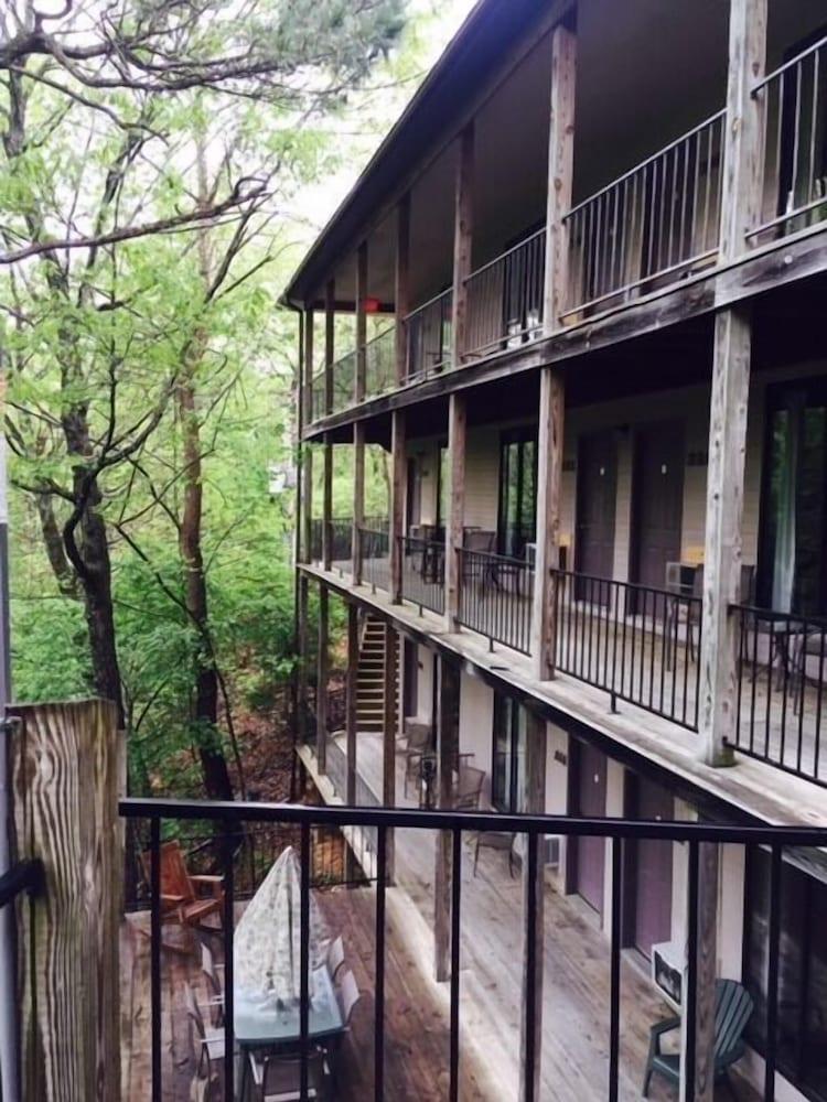 Compton Ridge Resort photo 4
