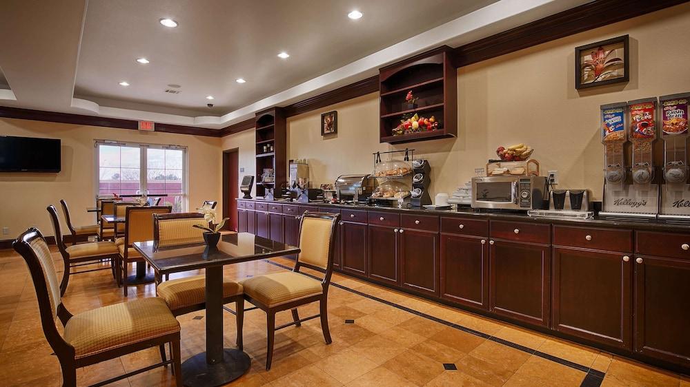 Best Western Plus Manvel Inn & Suites photo 3