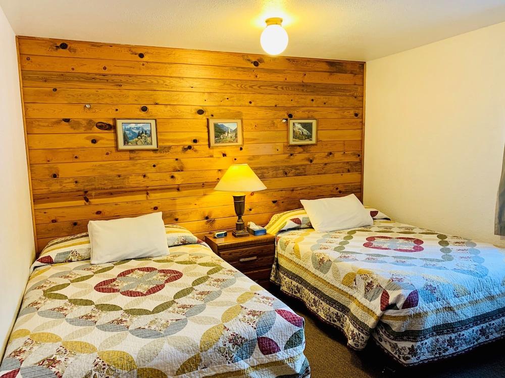 Swiss Alaska Inn photo 3