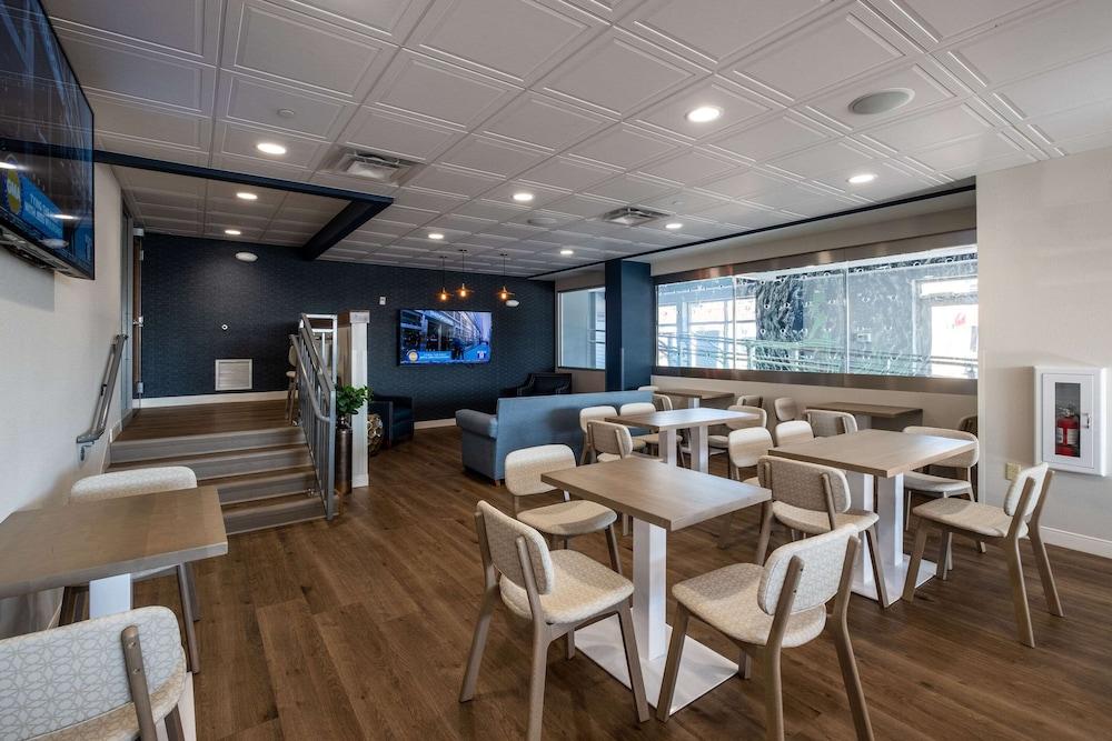The Harborview on Lake Michigan, Ascend Hotel Collection photo 4
