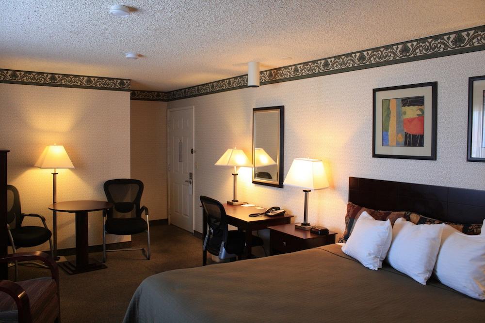 Holiday Motel photo 9