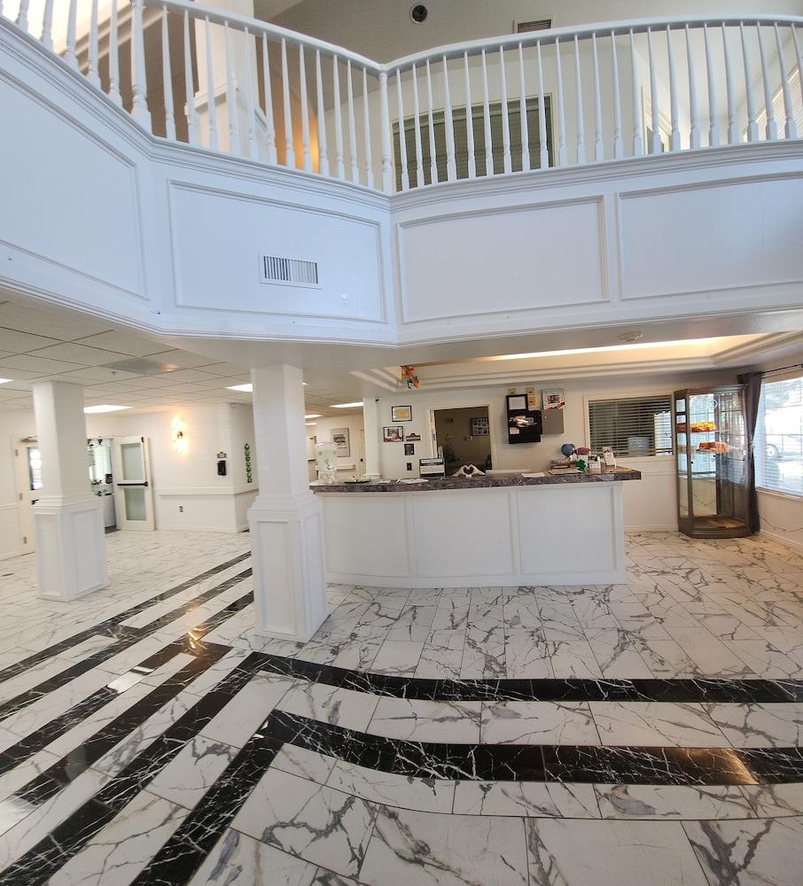The Enchanted Suites & Residence photo 3