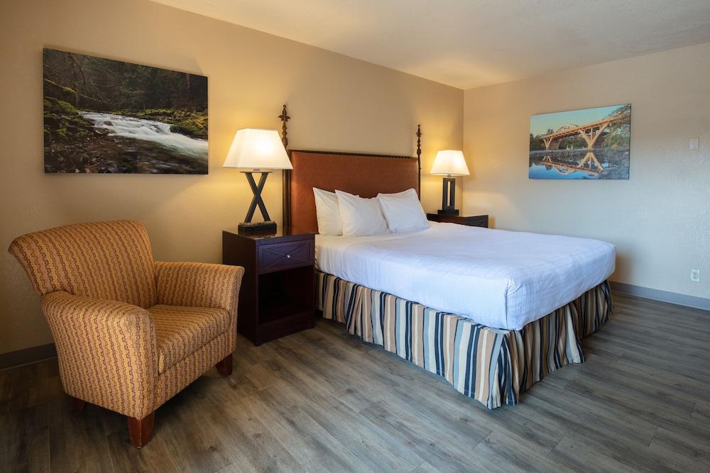 Riverside Inn photo 37