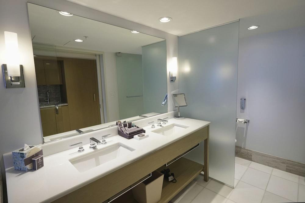 Real Select at the Ritz Carlton Residences, Waikiki Beach photo 61