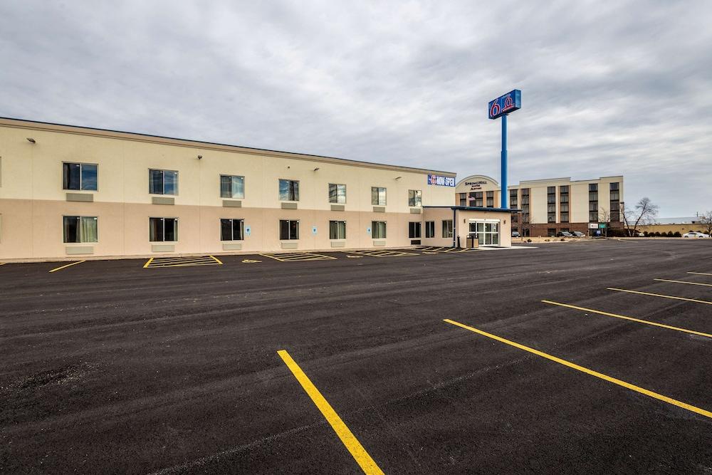 Motel 6 Peoria, IL photo 37