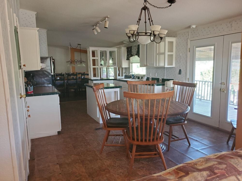 Thunderbird Resort & Event Center photo 67
