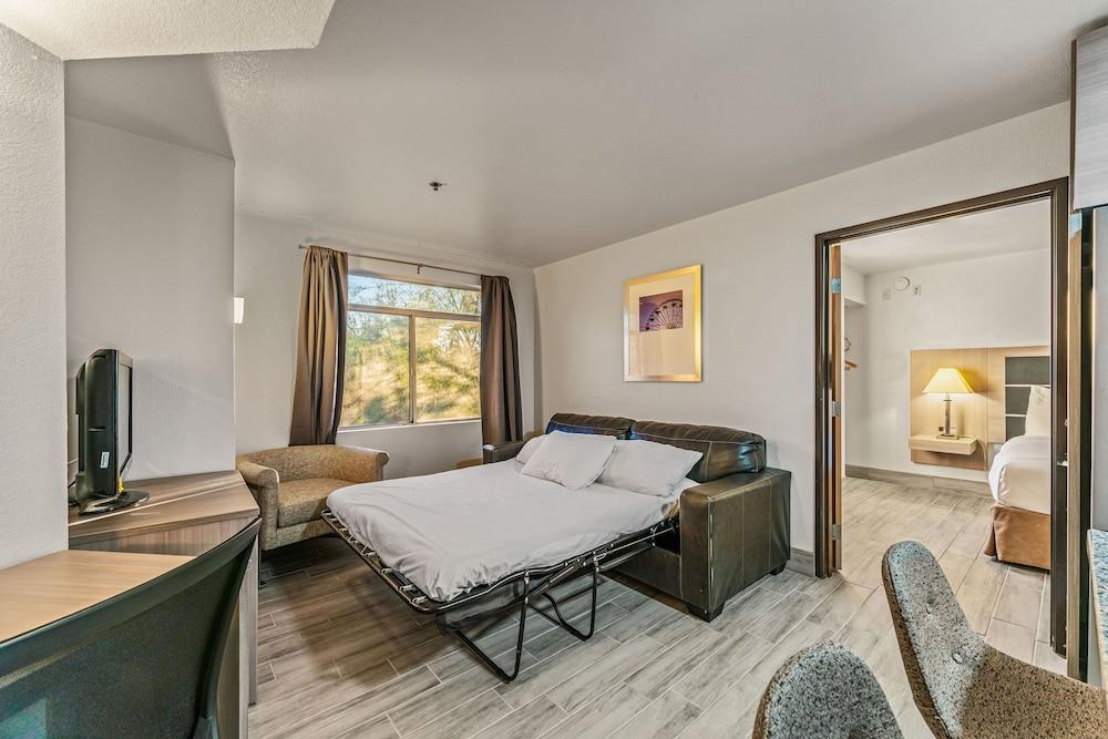 Metro Chandler Extended Stay photo 21