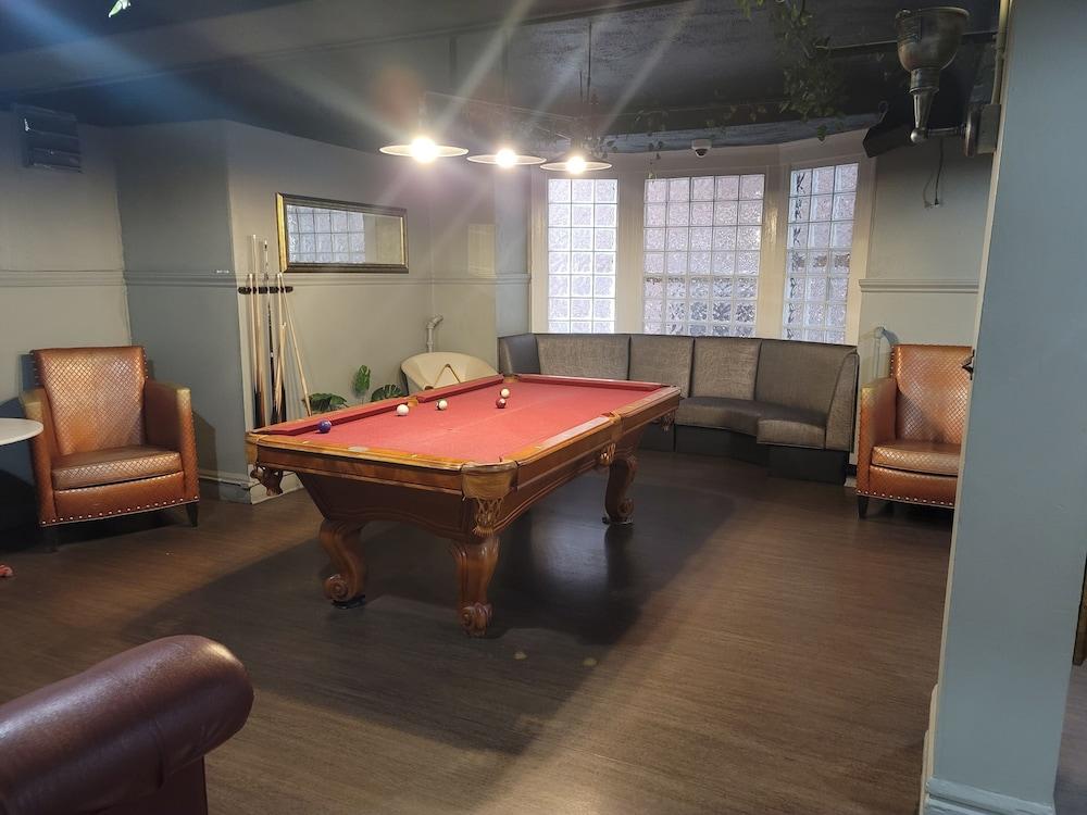 Ansonia Hotel - Hostel photo 2
