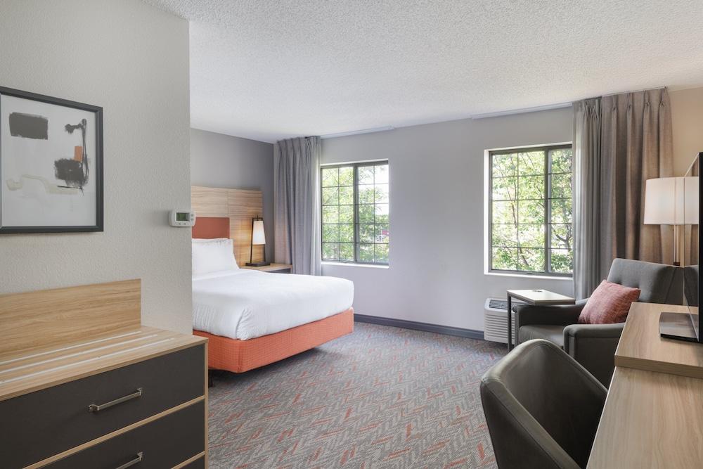Candlewood Suites Eagan Arpt South - Mall Area by IHG photo 24