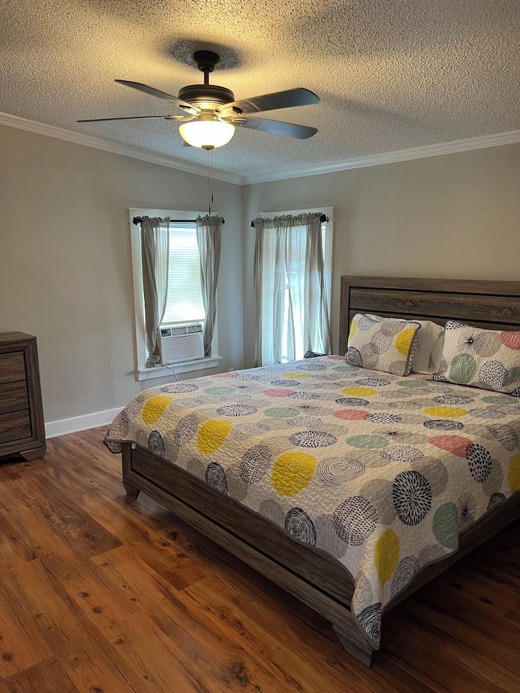 Good Times Motel and Marina photo 49