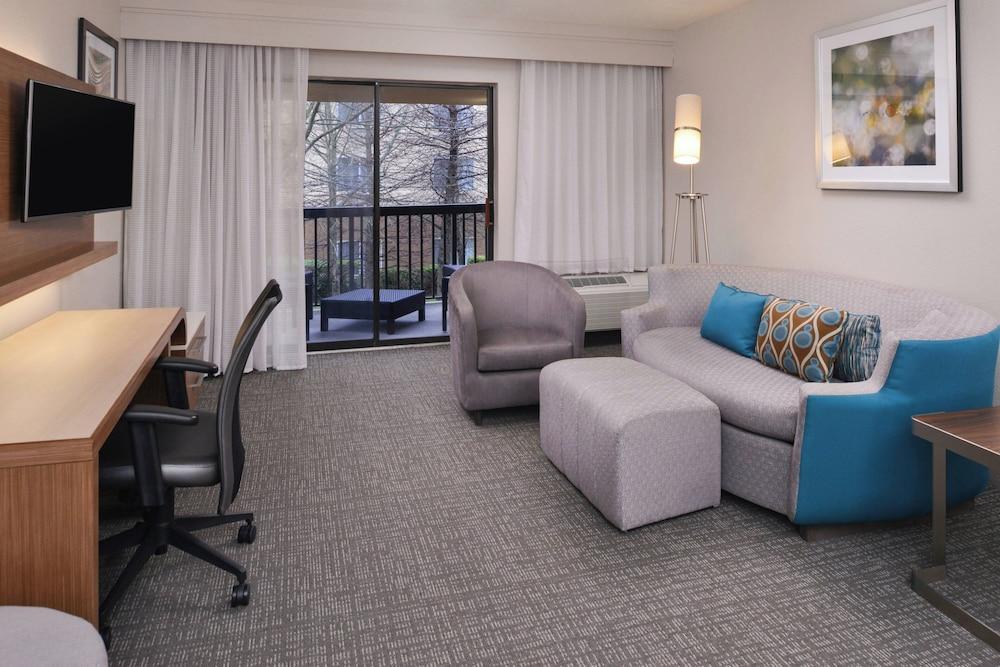 Courtyard by Marriott Beaumont photo 29