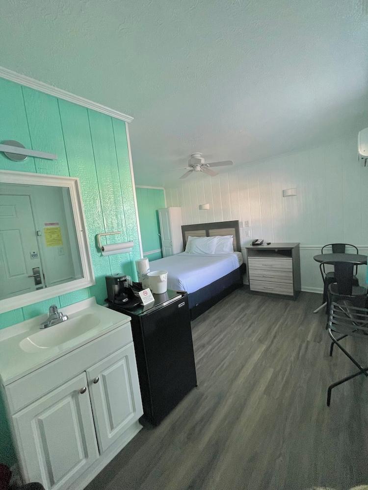 Ocean Crest Motel photo 4
