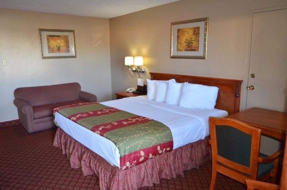 Americas Best Value Inn Stephenville photo 6