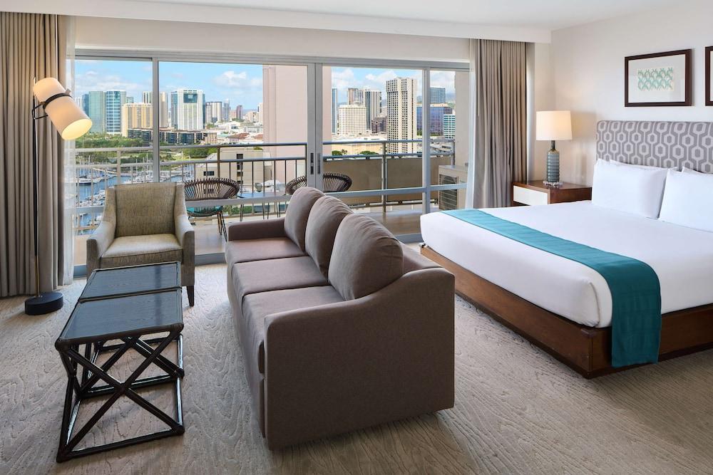 Ilikai Hotel & Luxury Suites photo 33