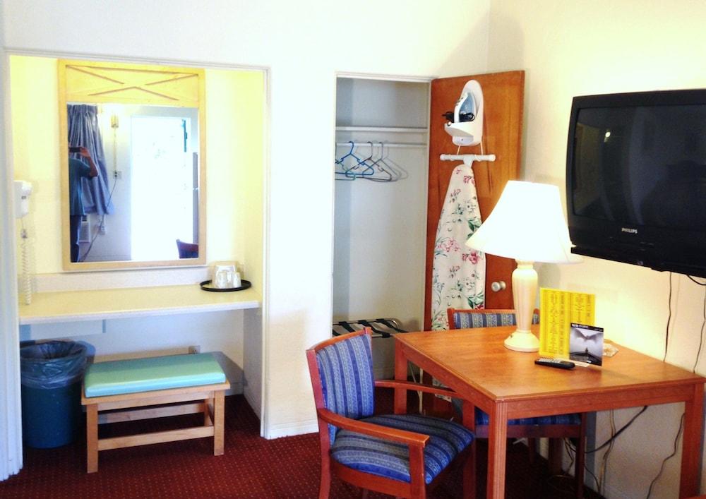 Hawaii Motel photo 6