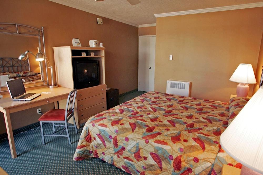 Civic Center Motor Inn photo 6