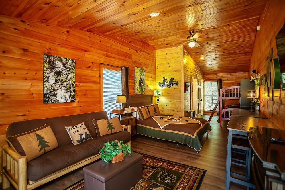 Bigfoot Lodge Room One photo 4