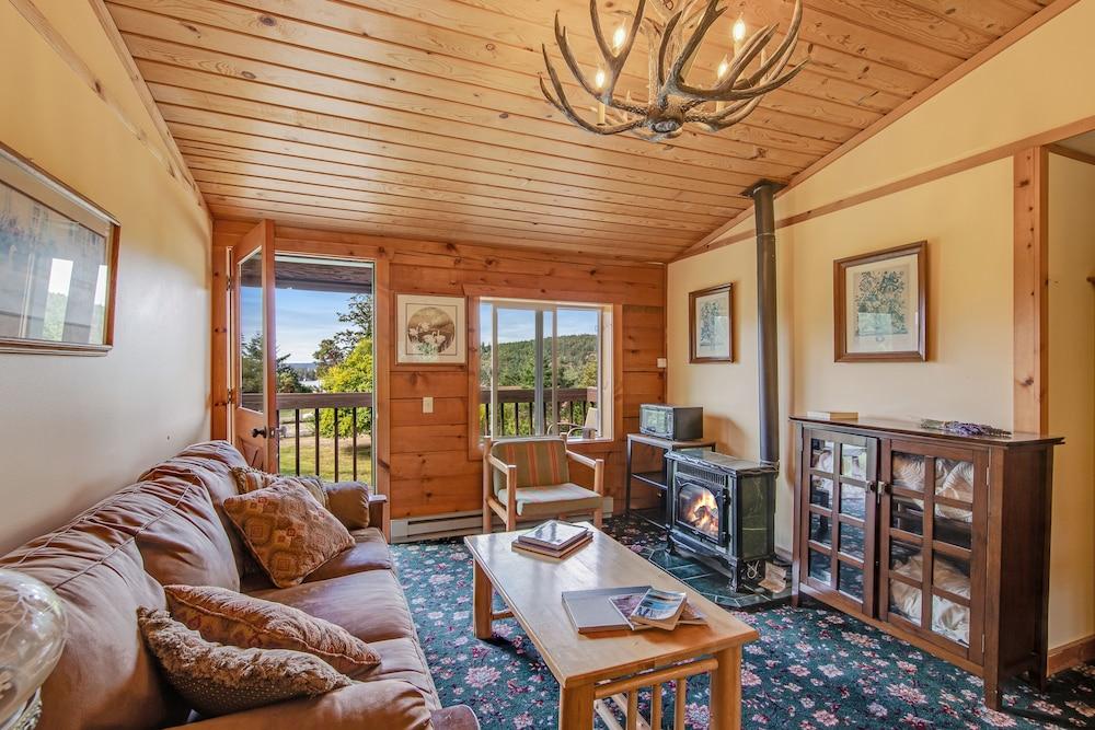 Deer Harbor Inn photo 30