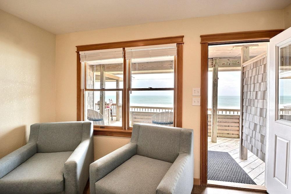Lighthouse View Oceanfront Lodging photo 45