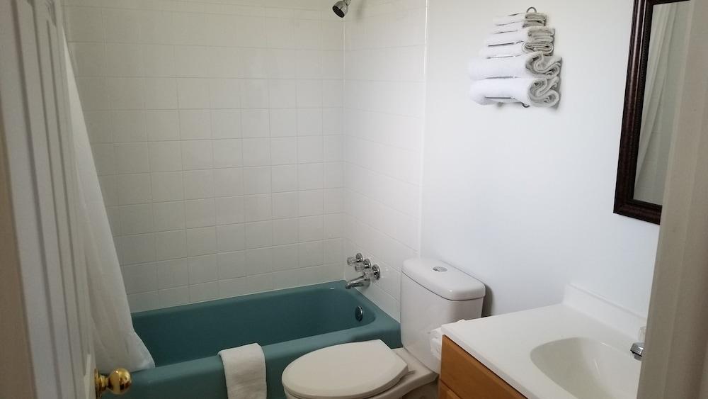 Budget Inn Breezewood photo 22