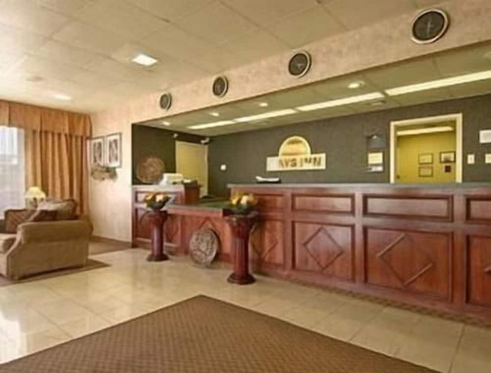 Days Inn by Wyndham Hillsboro TX photo 3