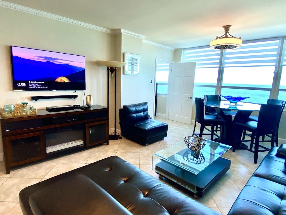 Direct ocean front condo Miami Beach photo 12