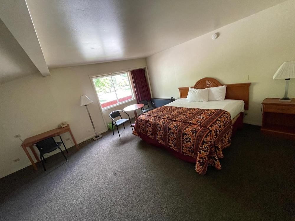 VIBE INN - WHIRLPOOL SUITES photo 15
