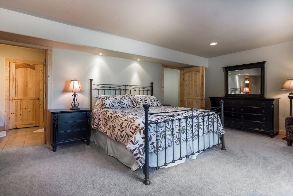Pineview Lodge photo 19