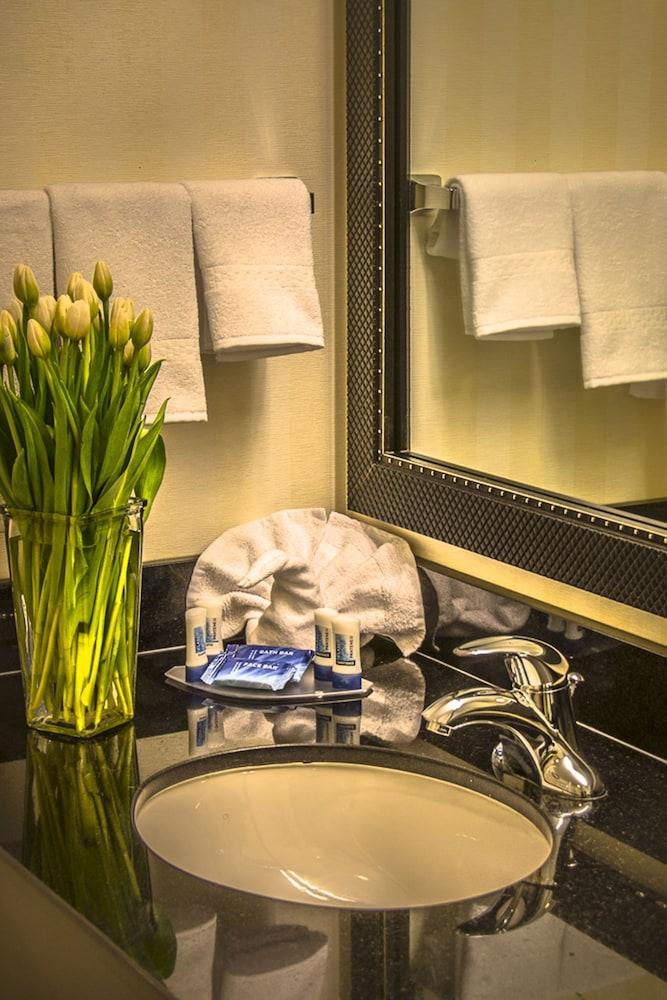 Fairfield Inn by Marriott Washington D.C. photo 9