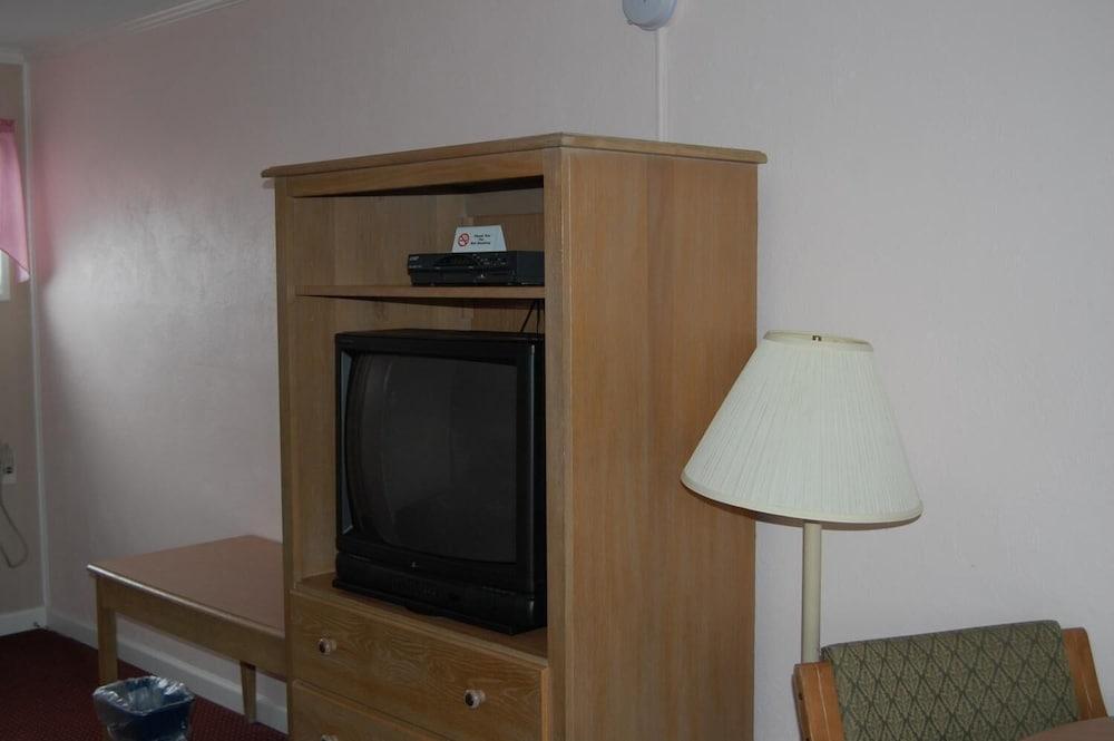 Sea Breeze Inn photo 5