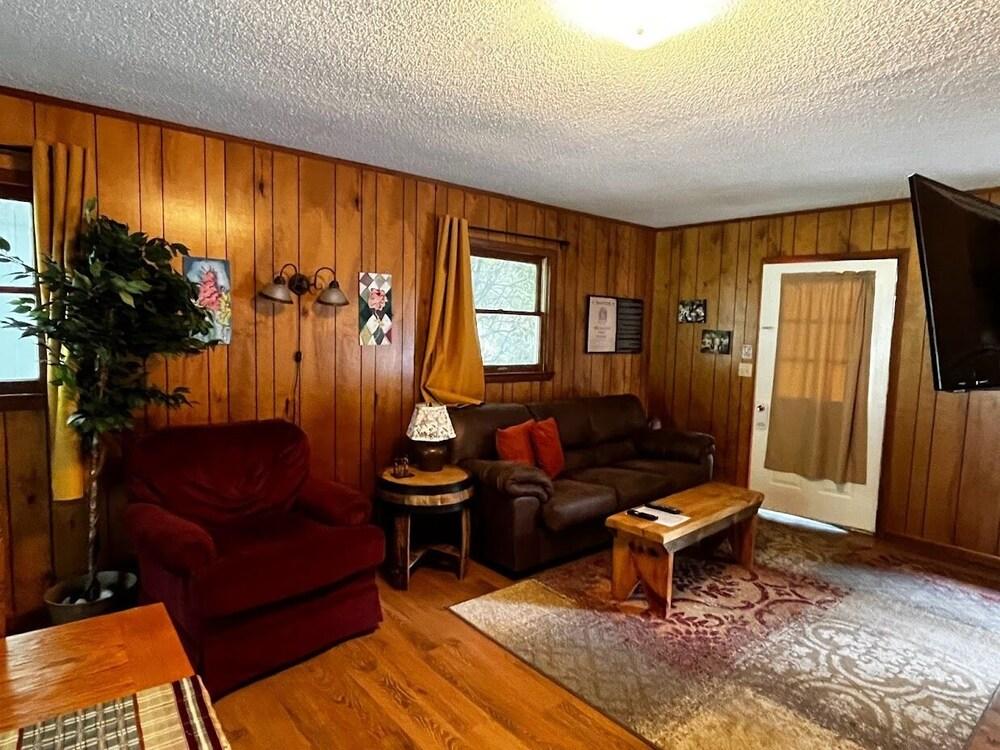 Meadowlark Motel with Restaurant & Bar photo 49