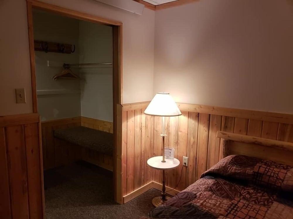 Lava Mountain Lodge photo 36