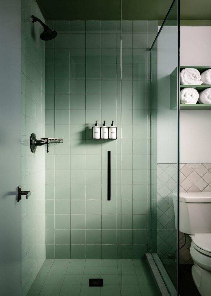 Daunt's Albatross Motel photo 25